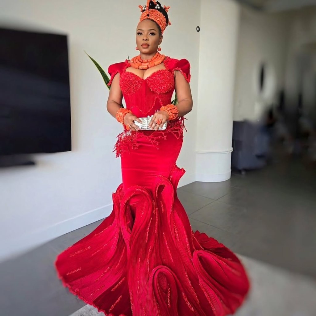 Beyond Yemi Alade’s Cultural Attire At the Grammys