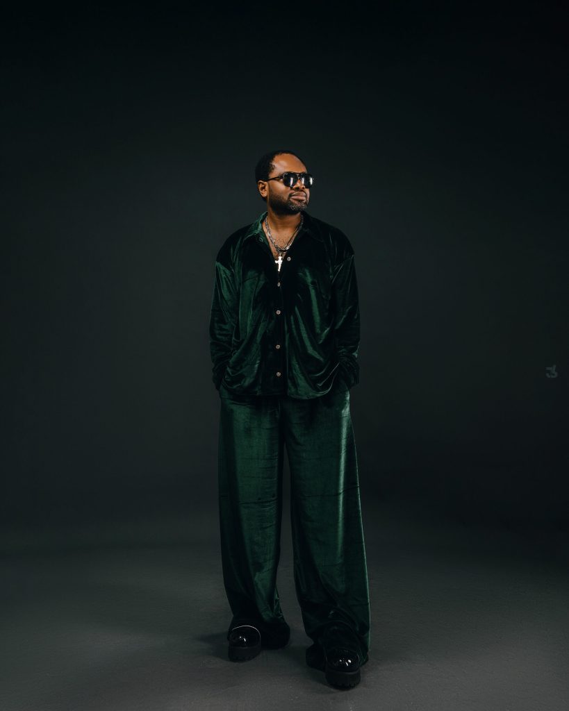 Cobhams Asuquo Captures The Irony of Lagos Traffic In “The Traffic Song”