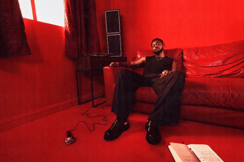 Lojay’s Debut Album “XOXO” Might Just Be The Latest Playbook For Lagos Playboys